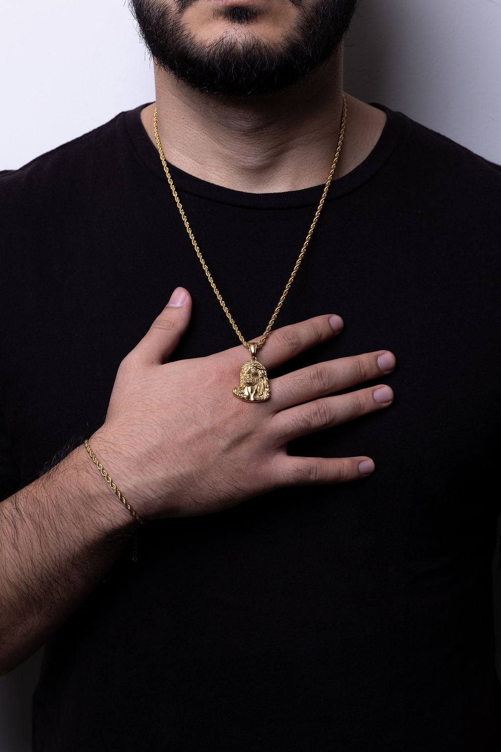 Set lazo + dije Rostro Cristo| Enchape de oro 18k