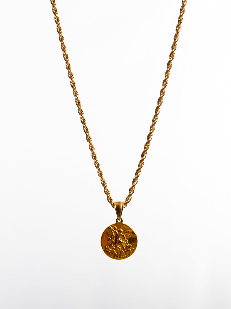 Cadena 50 cms + dije San Miguel Arcangel| Enchape de oro 18k