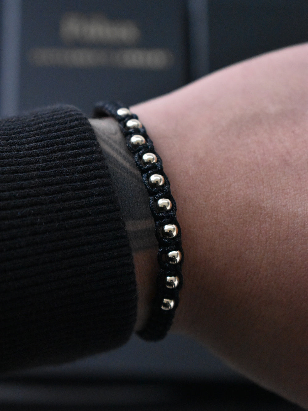 Pulsera Aeternum Negro Oro Laminado 18K