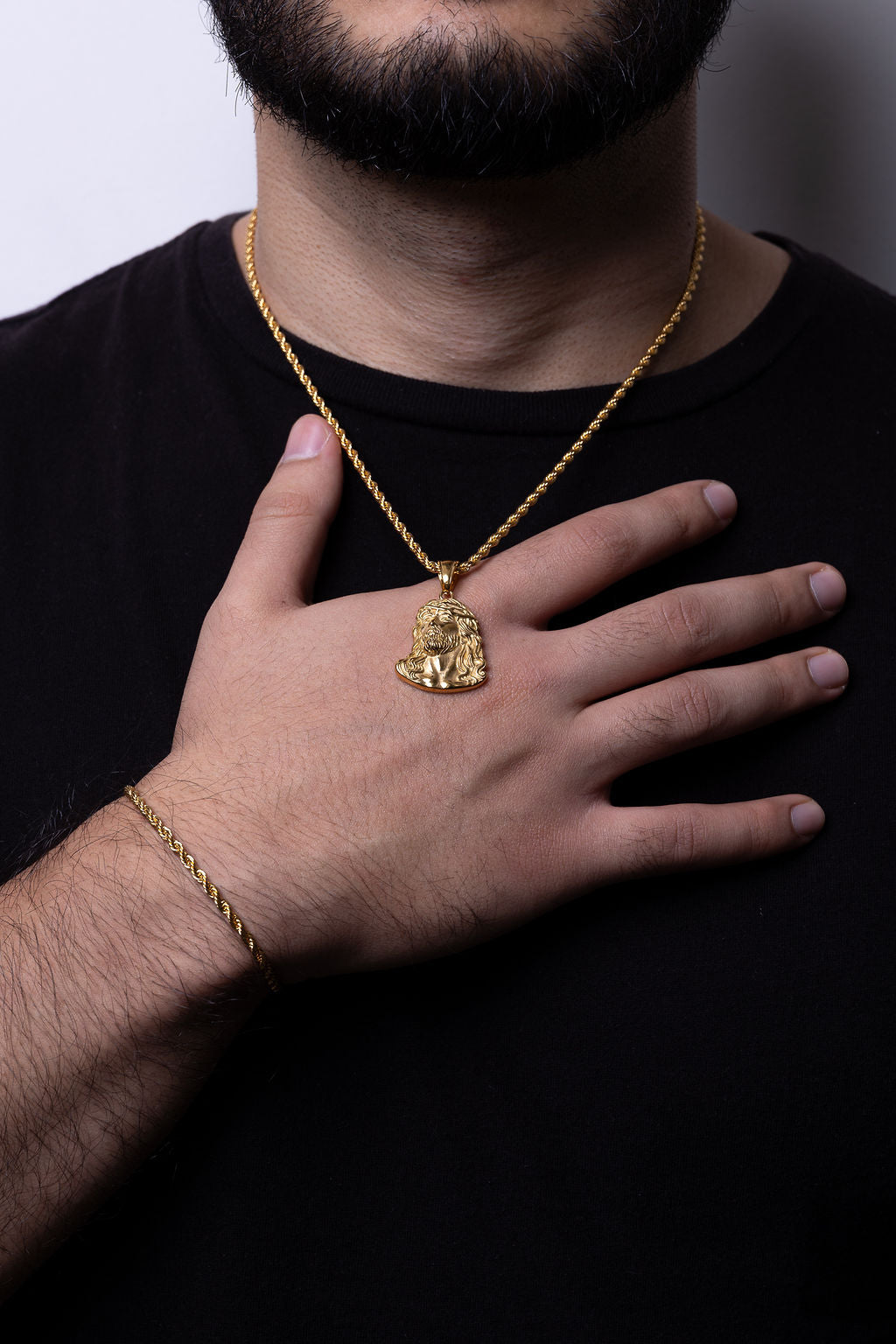 Set lazo + dije Rostro Cristo| Enchape de oro 18k