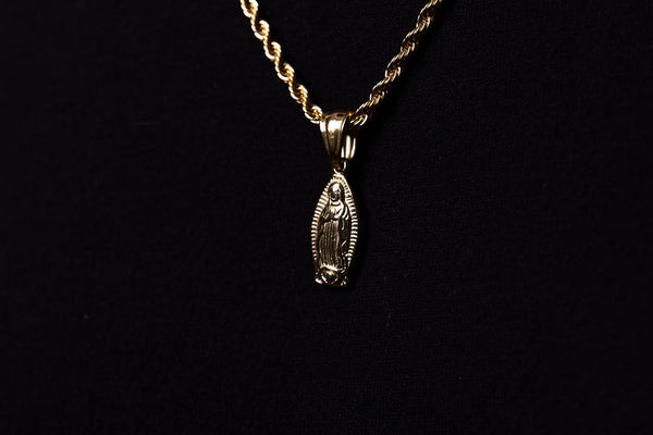 Cadena lazo 60 cms + Dije Virgen María de Guadalupe| Enchape de oro 18k