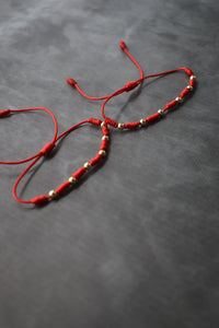 Pulseras Pareja 7 Nudos Oro Laminado 18K – Hilo Rojo