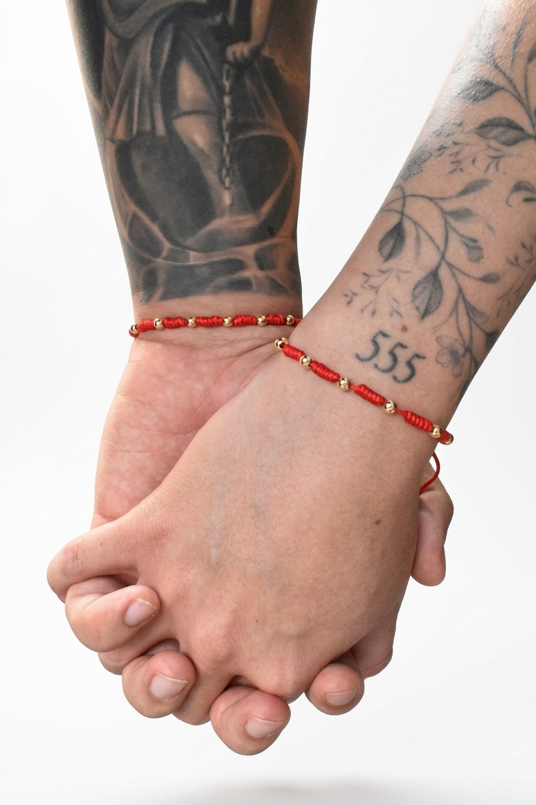 Pulseras Pareja 7 Nudos Oro Laminado 18K – Hilo Rojo