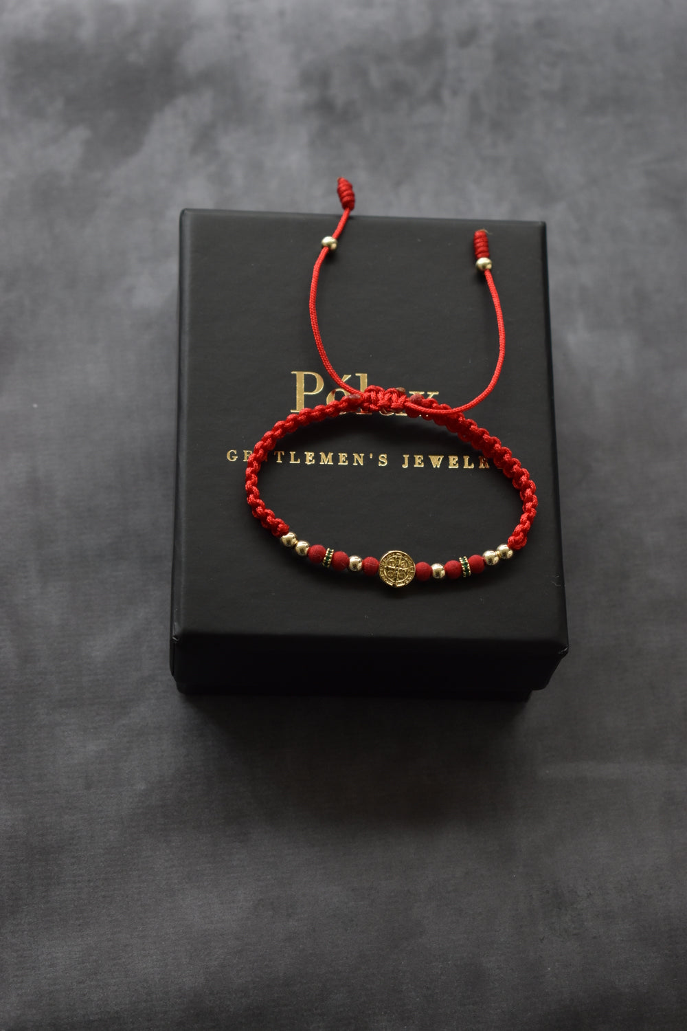 Pulsera Roja San Benito & Virgen Guadalupe| Oro laminado 18 K