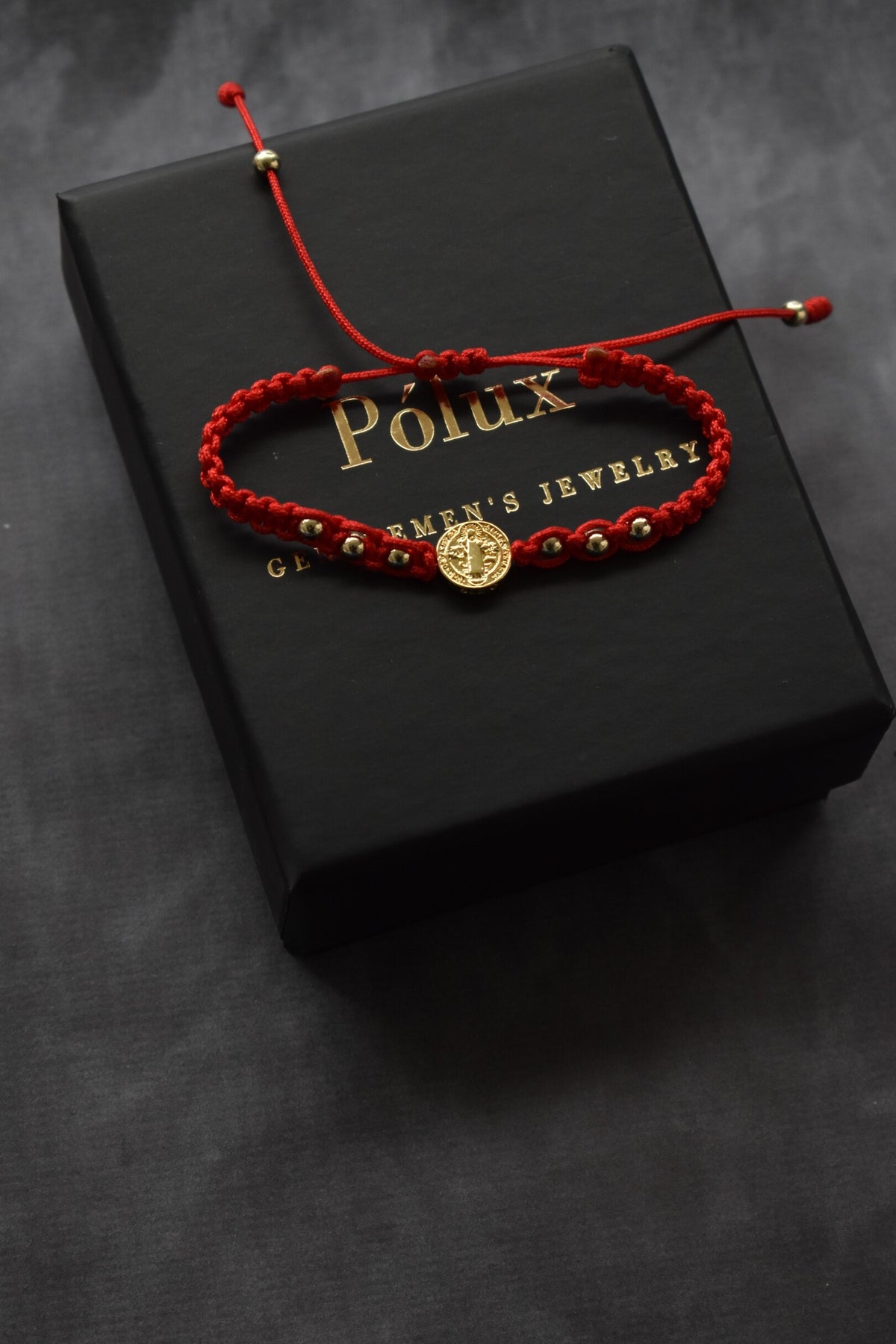 Pulsera Roja San Benito | Oro laminado 18 K - Aurelius