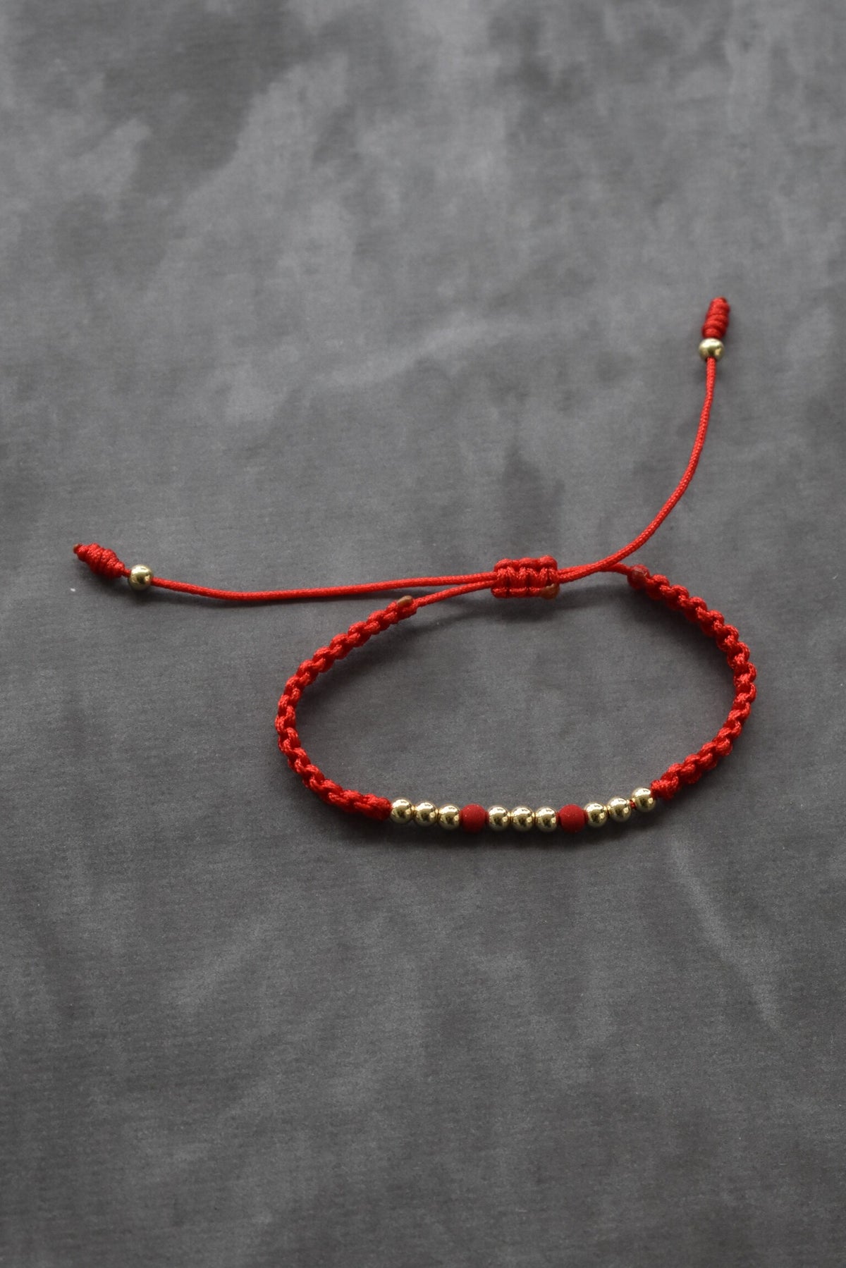 Pulsera Primus Roja| Oro laminado 18 K