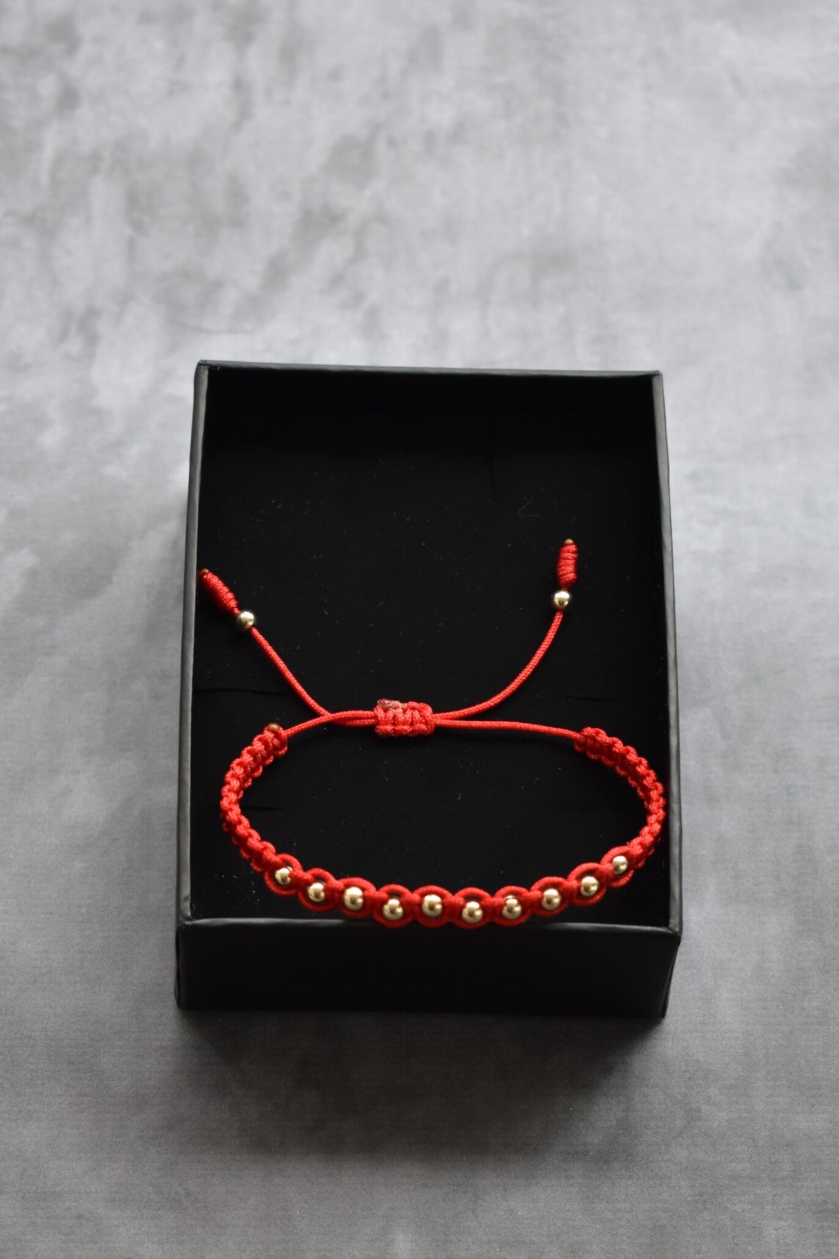 Pulsera Aeternum Roja| Oro laminado 18 K