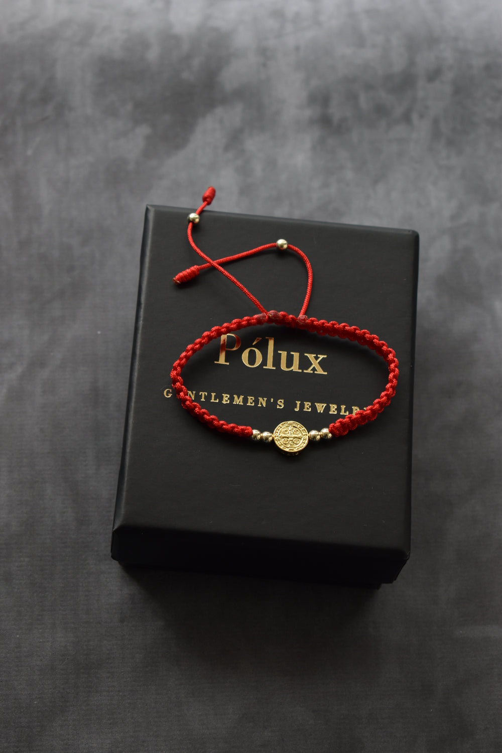 Pulsera Roja San Benito | Oro laminado 18 K - Imperium