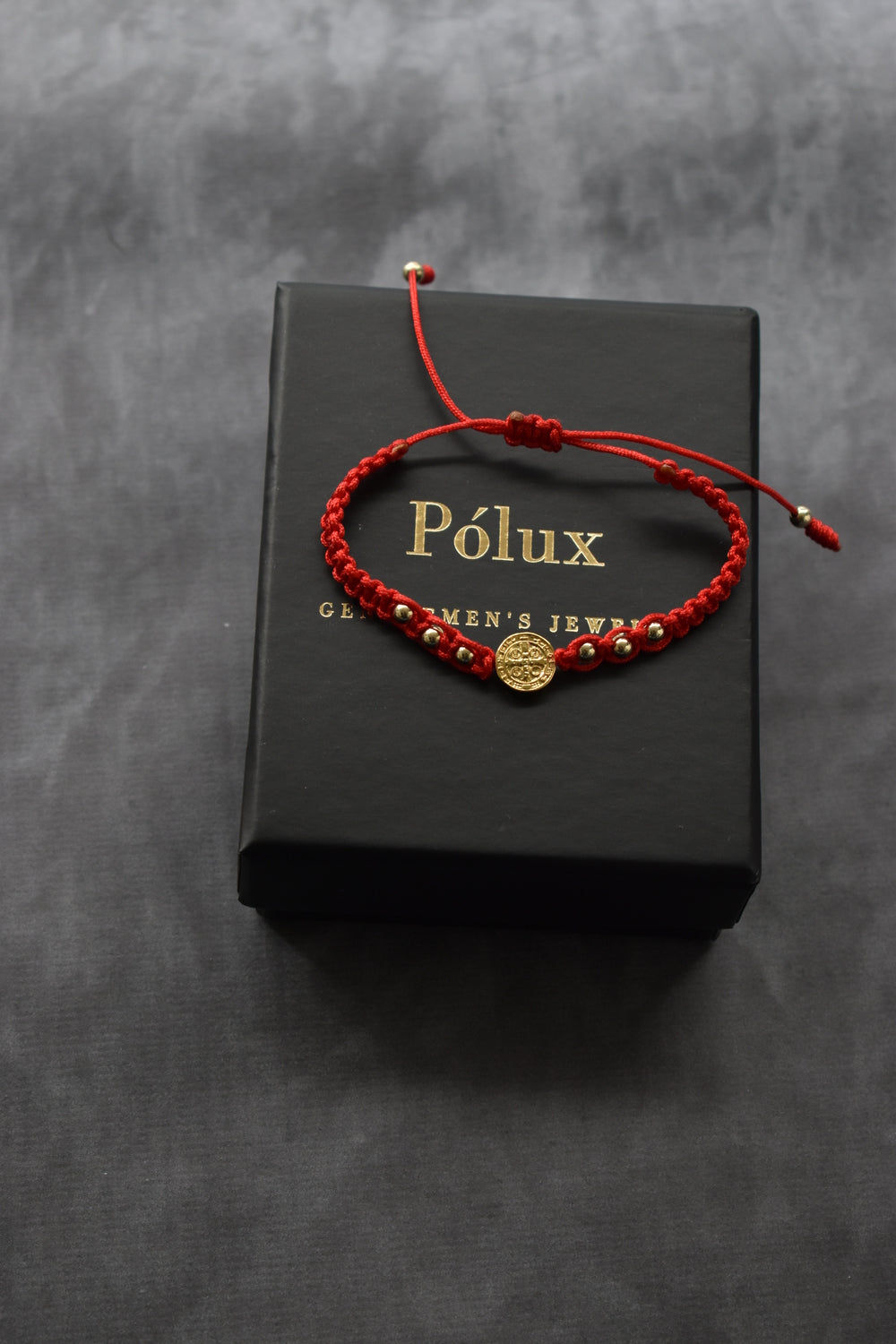 Pulsera Roja San Benito | Oro laminado 18 K - Aurelius