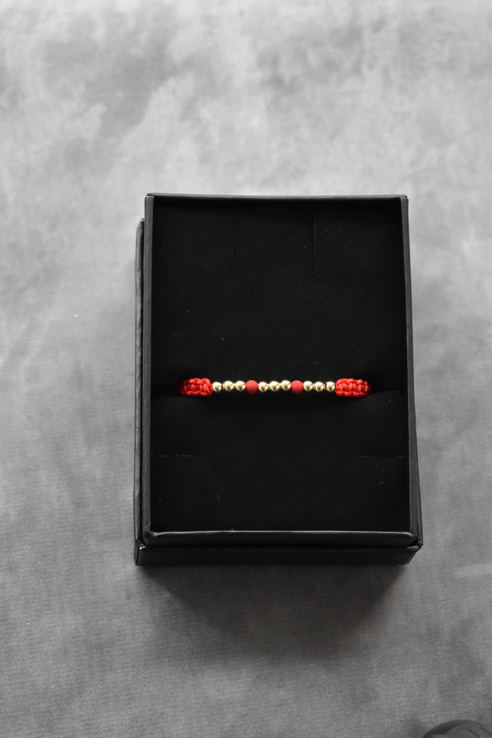 Pulsera Primus Roja| Oro laminado 18 K