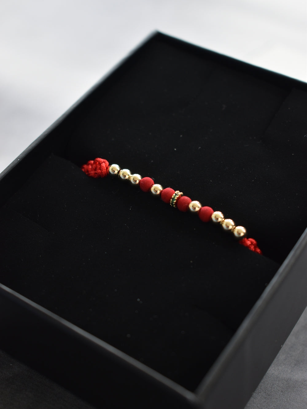 Pulsera Dominus Rojo Oro Laminado 18K