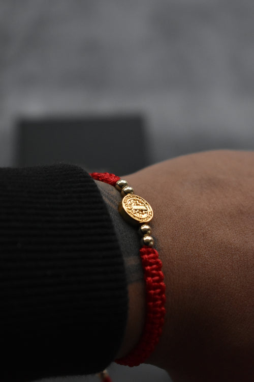 Pulsera Roja San Benito | Oro laminado 18 K - Imperium