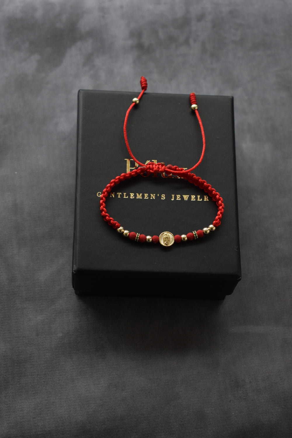 Pulsera Roja San Benito & Virgen Guadalupe| Oro laminado 18 K