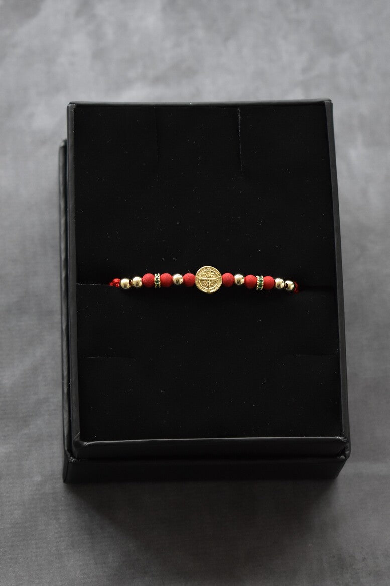 Pulsera Roja San Benito & Virgen Guadalupe| Oro laminado 18 K