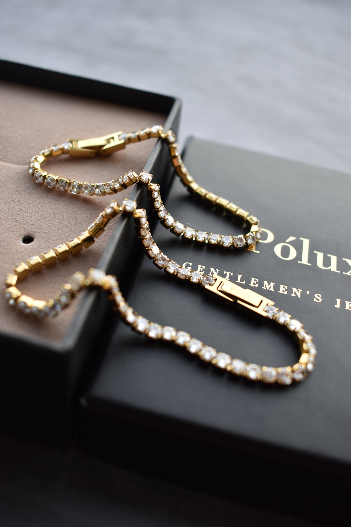 Set pulseras tejido tennis golden diamante para parejas