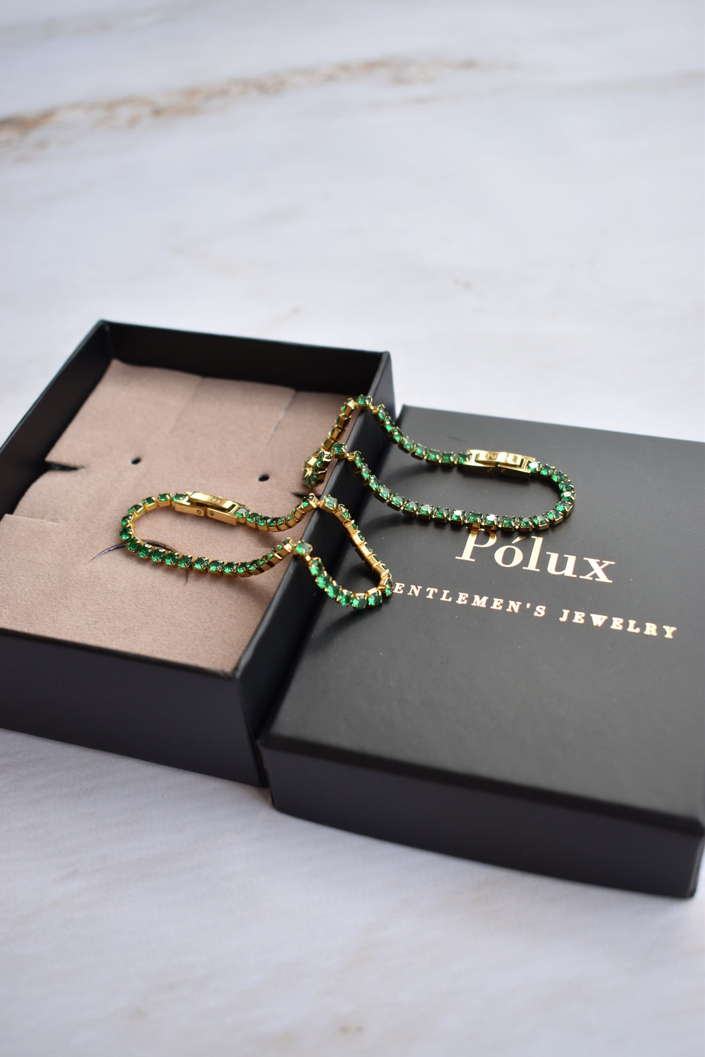 Set pulseras tejido tennis golden esmeralda para parejas