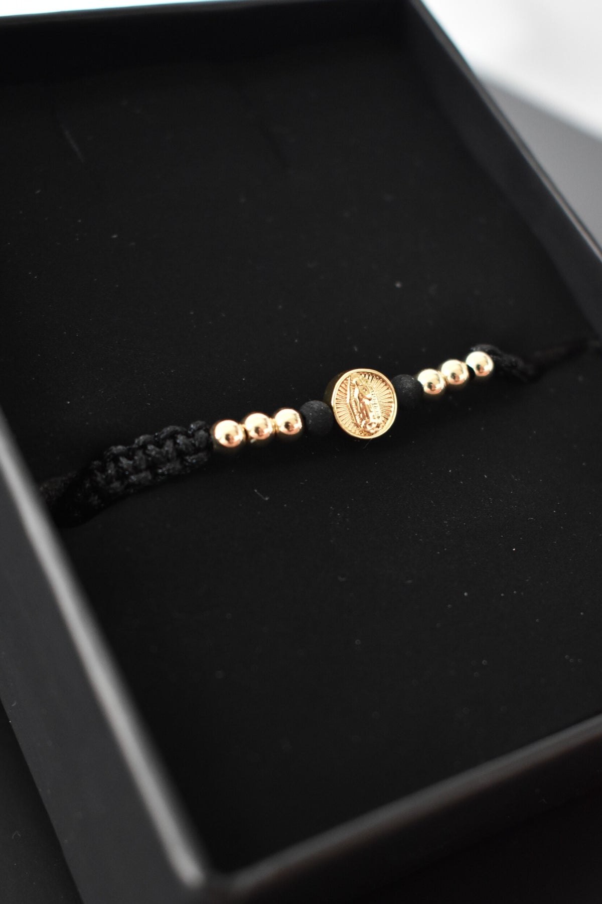 Pulsera San Benito & Virgen de Guadalupe | Oro laminado 18 K - Maximus