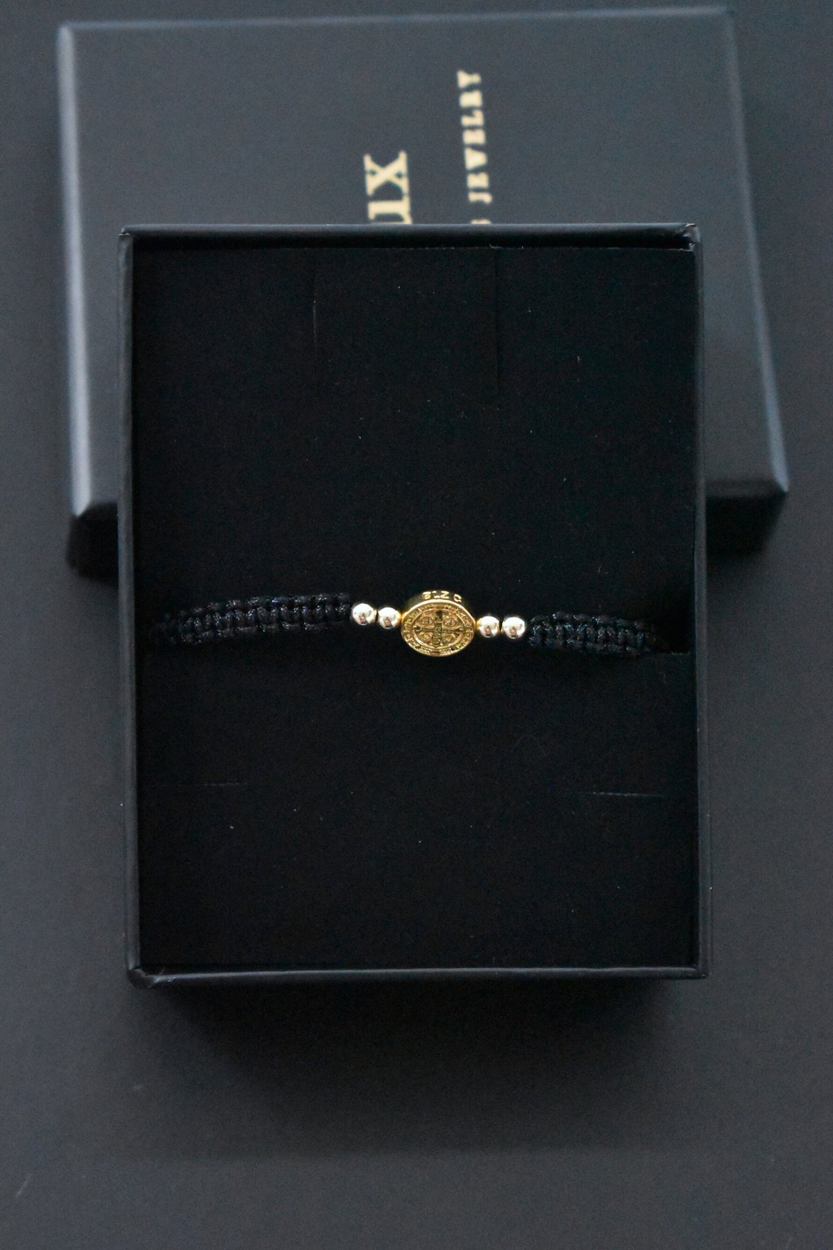 Pulsera San Benito | Oro laminado 18 K - Imperium