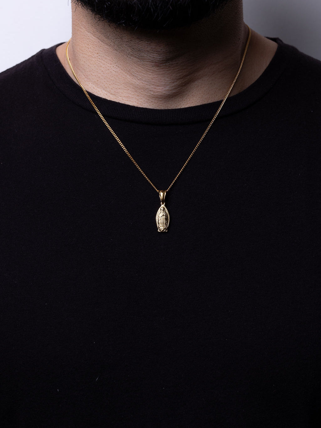 Cadena Cubana 50 cm x 2 mm Dije Virgen María de Guadalupe | Enchape en Oro 18K