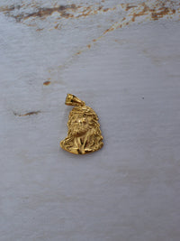 Dije religioso Cristo enchapado oro 18K 3cm, tallado volumétrico de alta definición sobre acero quirúrgico