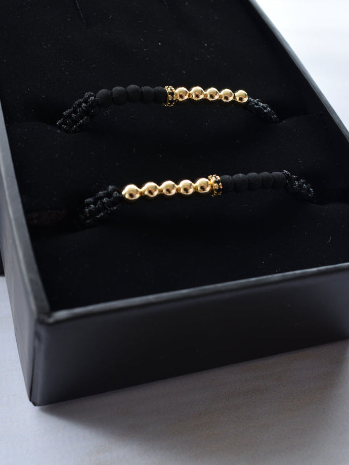 Set Pulseras Parejas Afrodita en empaque de lujo, vista superior