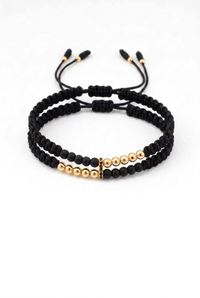 Set de pulseras Afrodita en oro laminado 18K con circones negros, vista frontal
